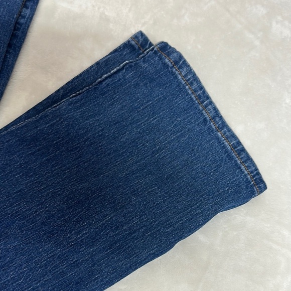Levi's Blue Bootcut Jeans Classic Style - Picture 6 of 6